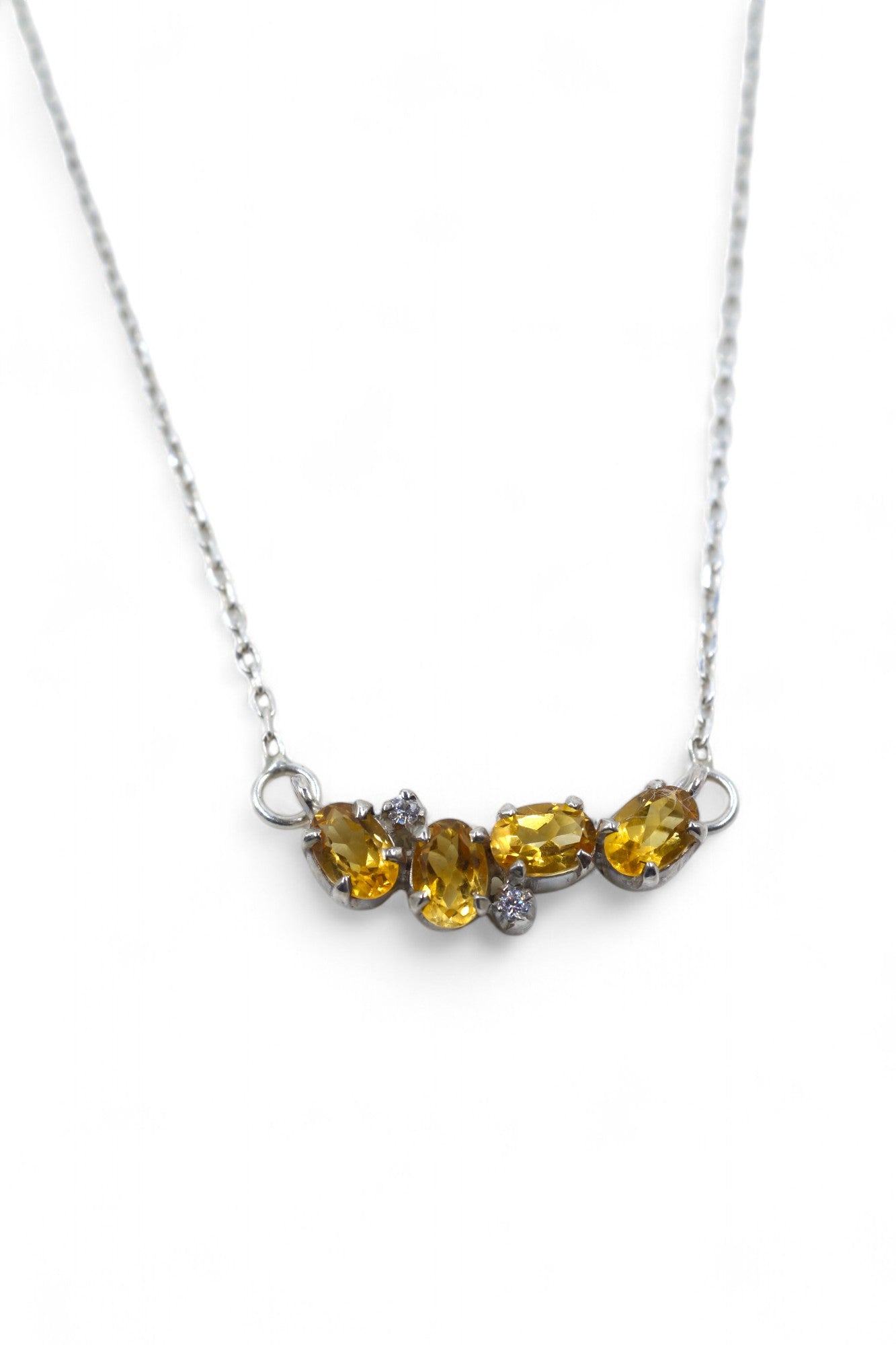 Dainty pendant in Citrine