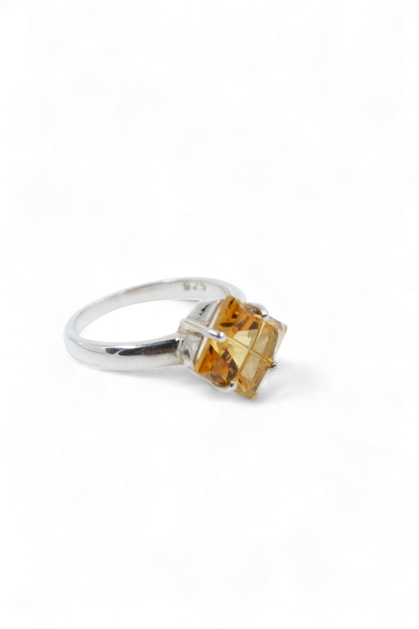 Citrine Square in four ring