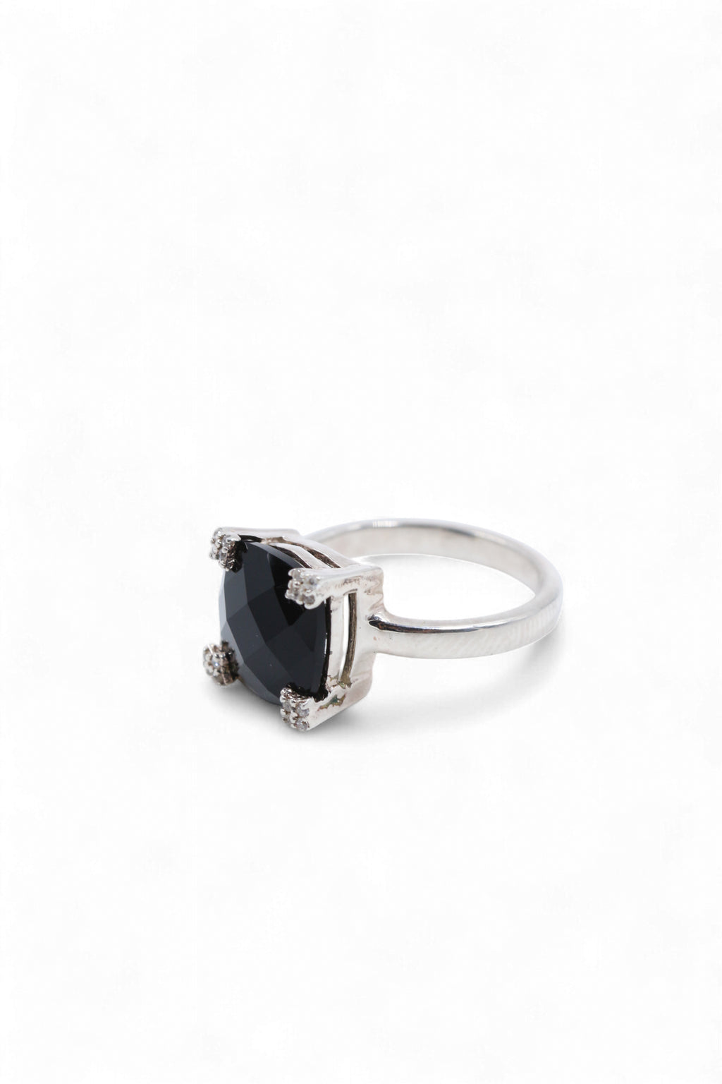 Black Onyx 4 Diamonds in Corner ring