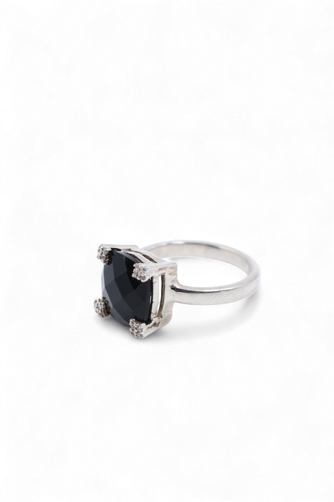 Black Onyx 4 Diamonds in Corner ring