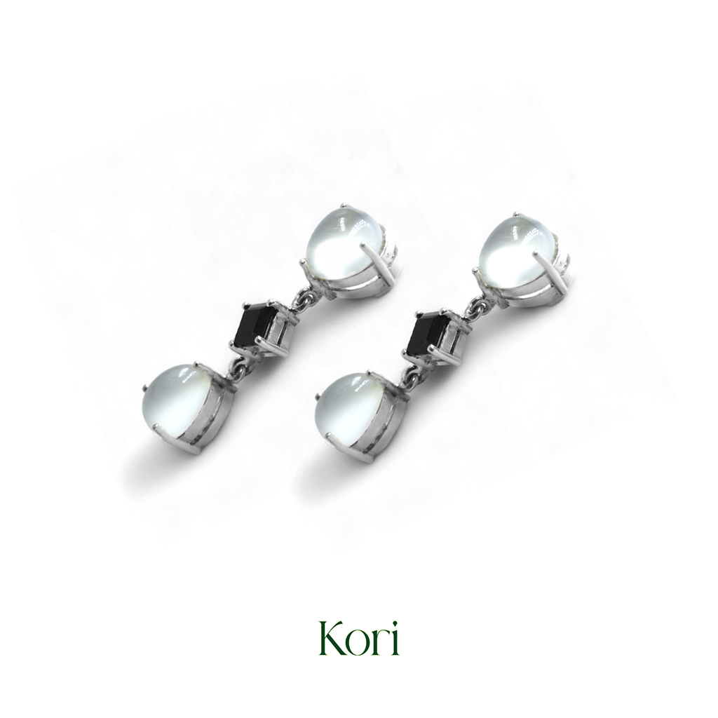 Ying Yang Earrings in Moonstone and Onyx