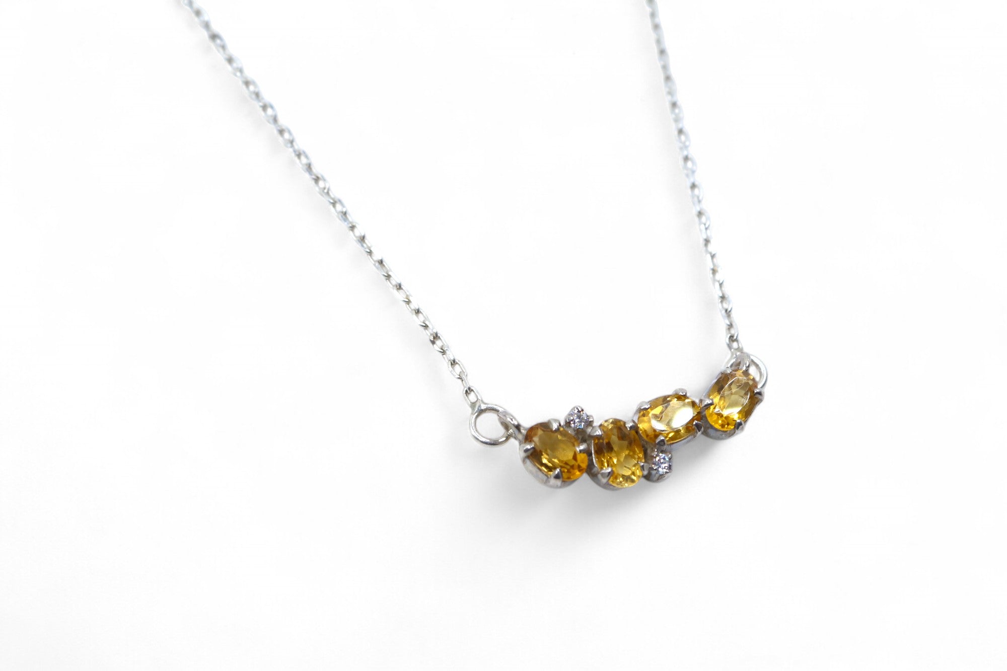Dainty pendant in Citrine