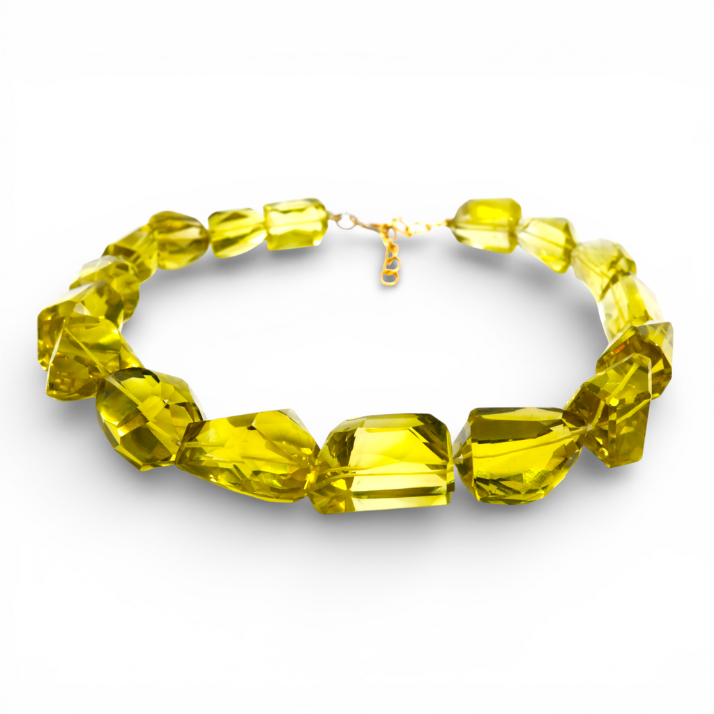 Green gold tumble neckpiece