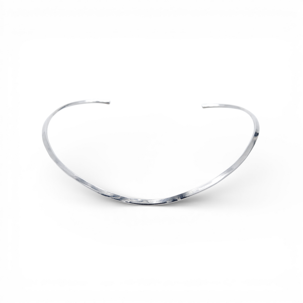 V Neck Choker